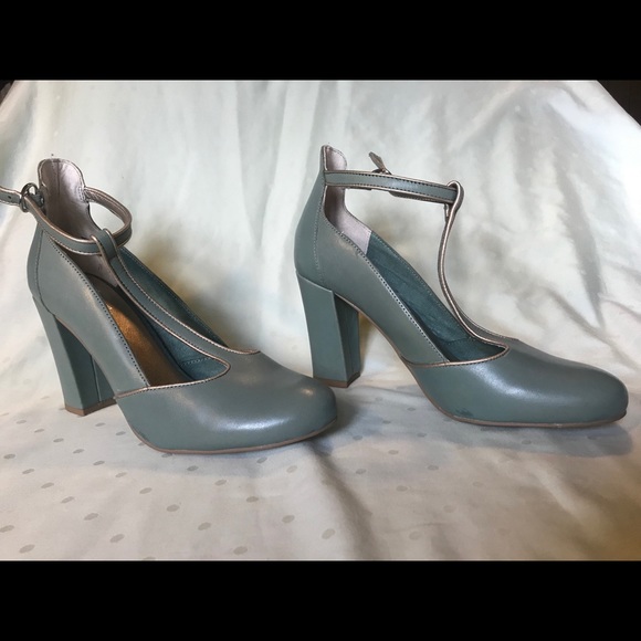 Seychelles “Trumpet” T Strap pump - Picture 3 of 7